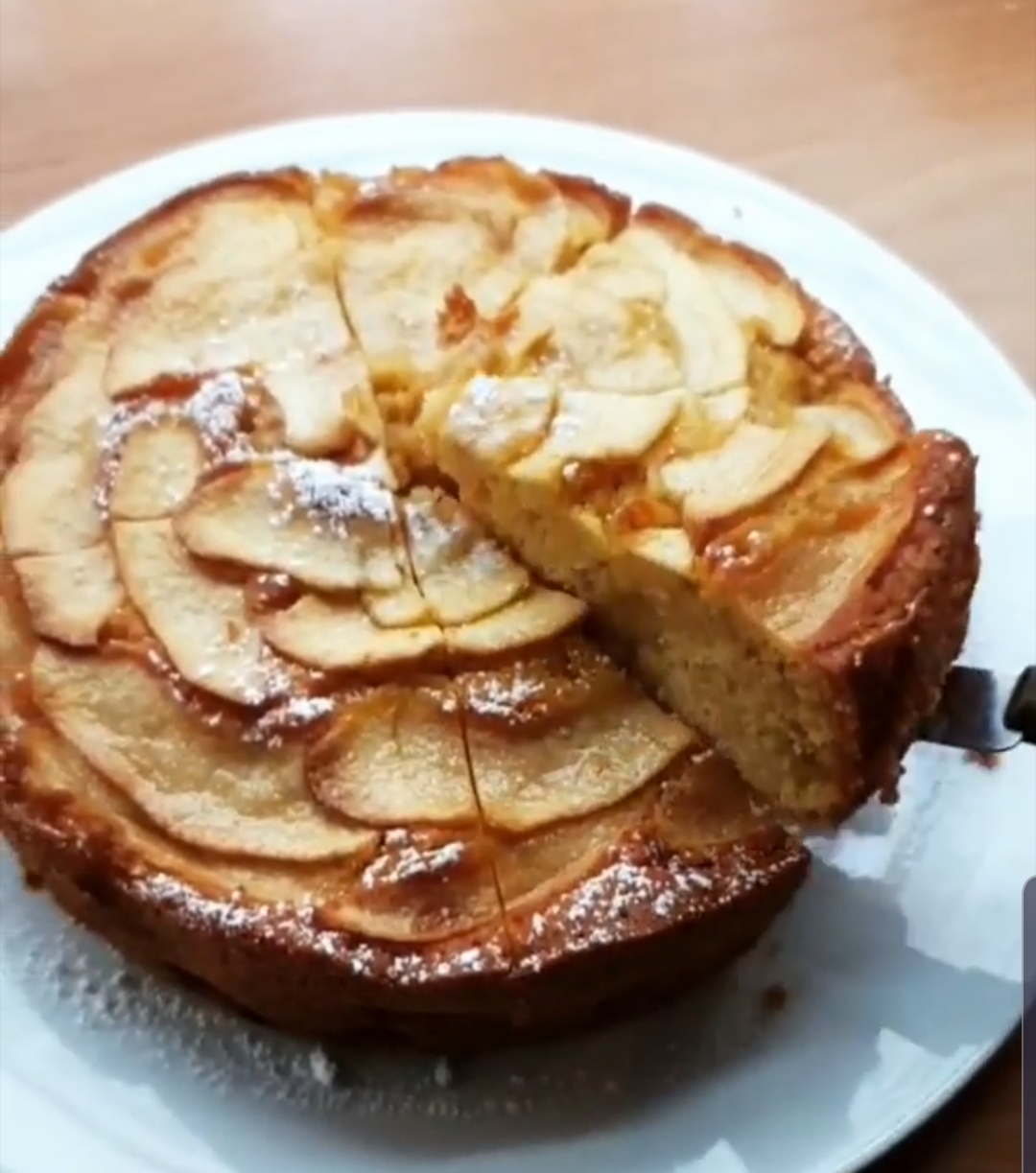 Apple ginger cake